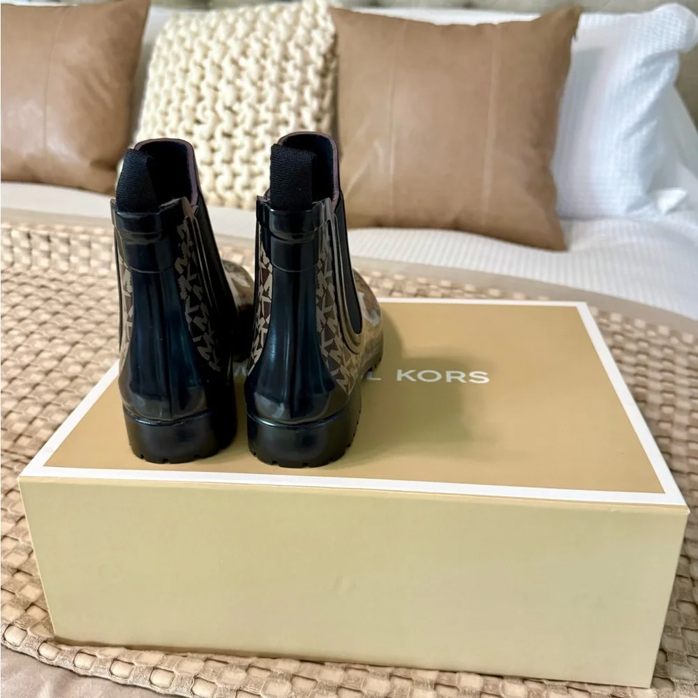 NEW MICHAEL KORS Ankle Rain Boots ☔️ - Picture 11 of 14